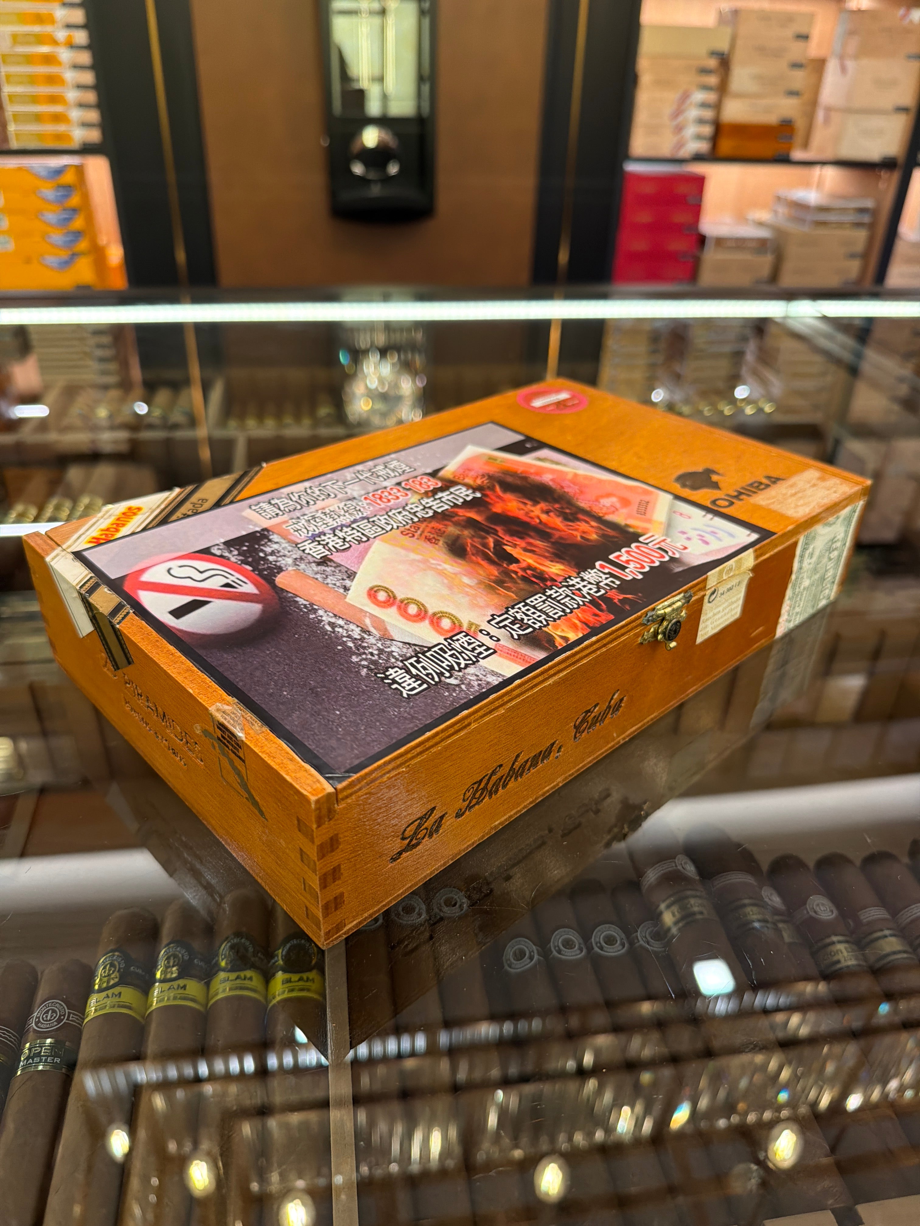 COHIBA Piramides Edicion Limitada 2001 ~ Jun 02