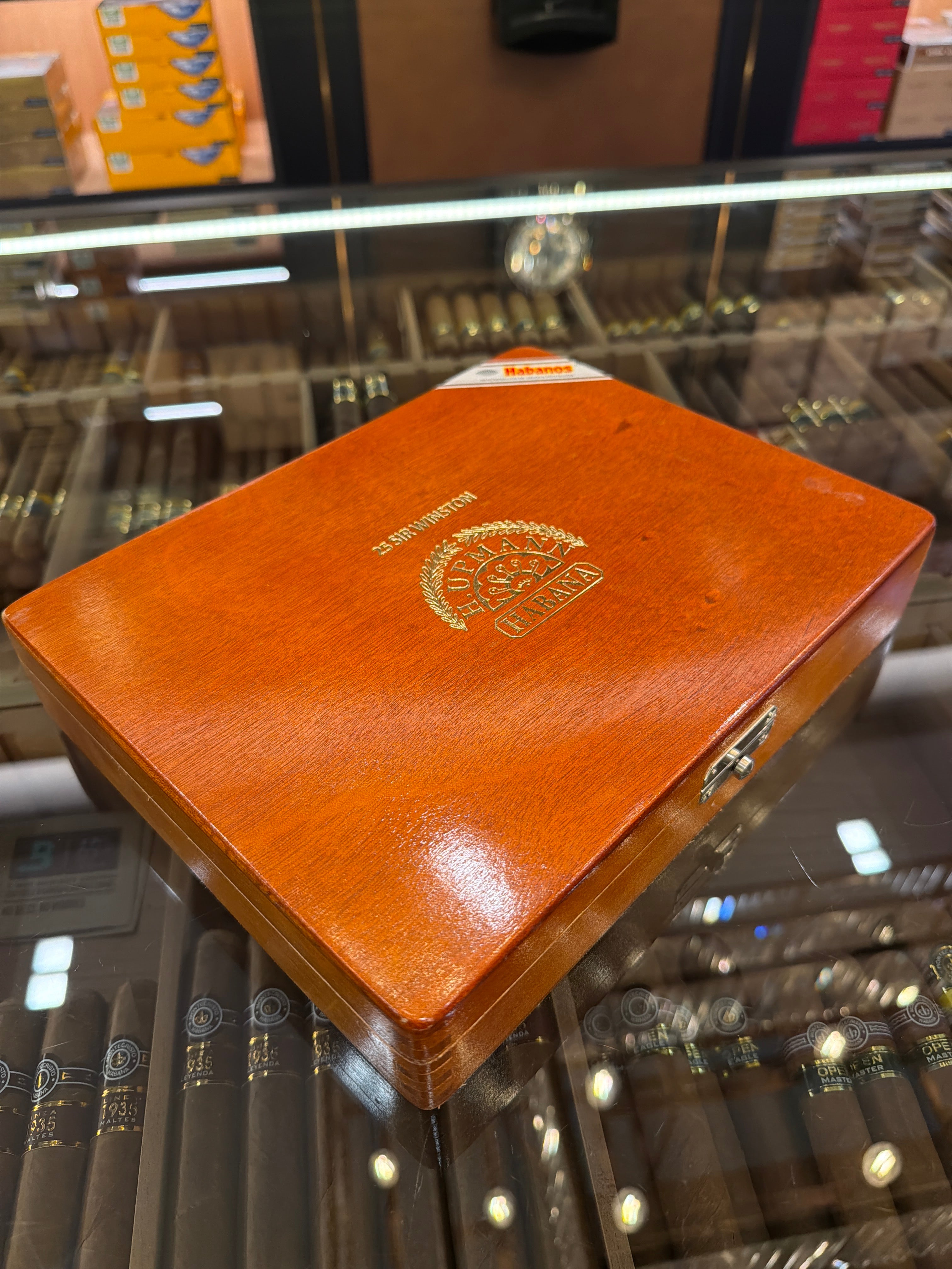 H.UPMANN Sir Winston 25s ~ 2016