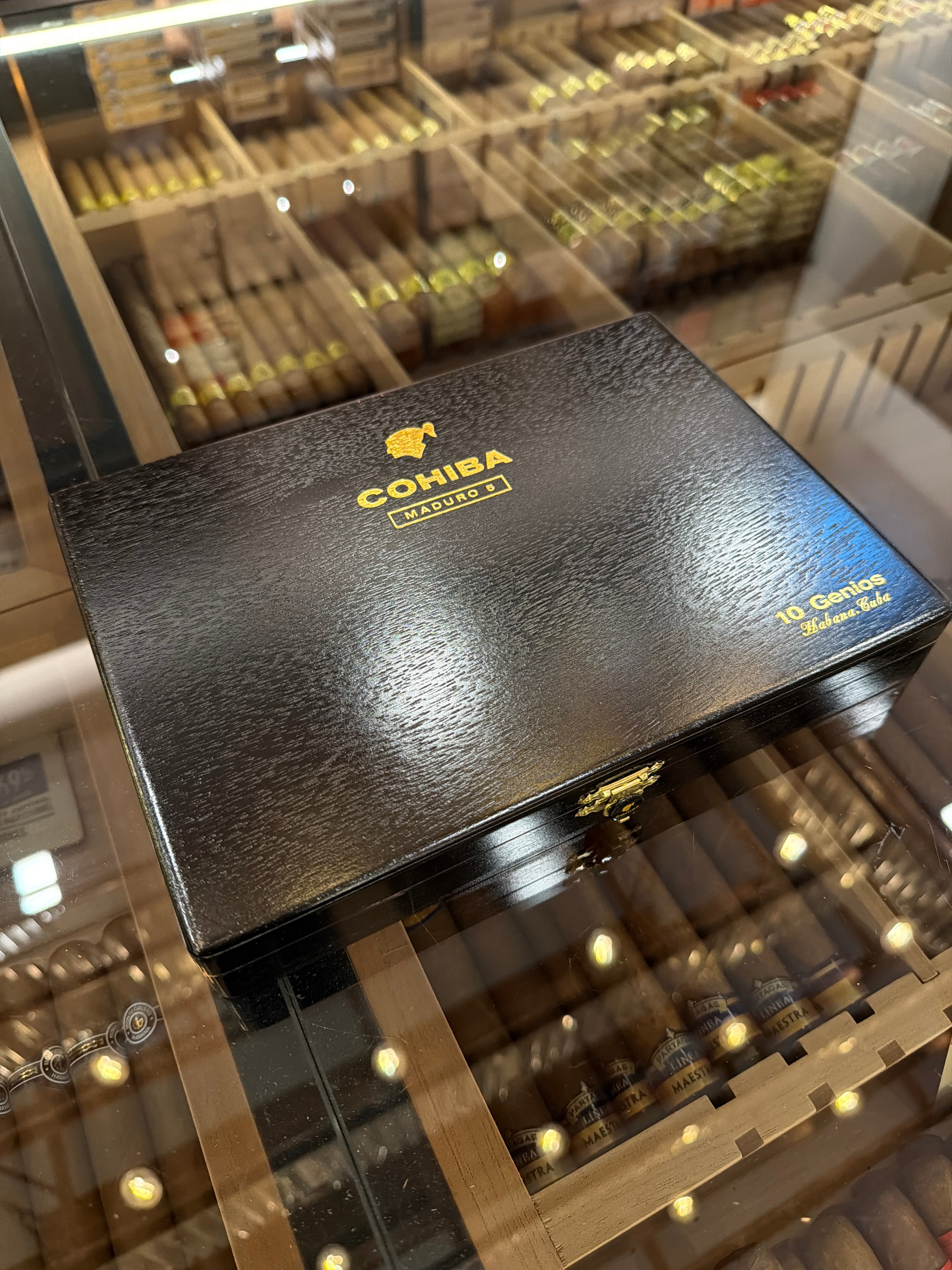 COHIBA Maduro 5 Genios 10s ~ 2008