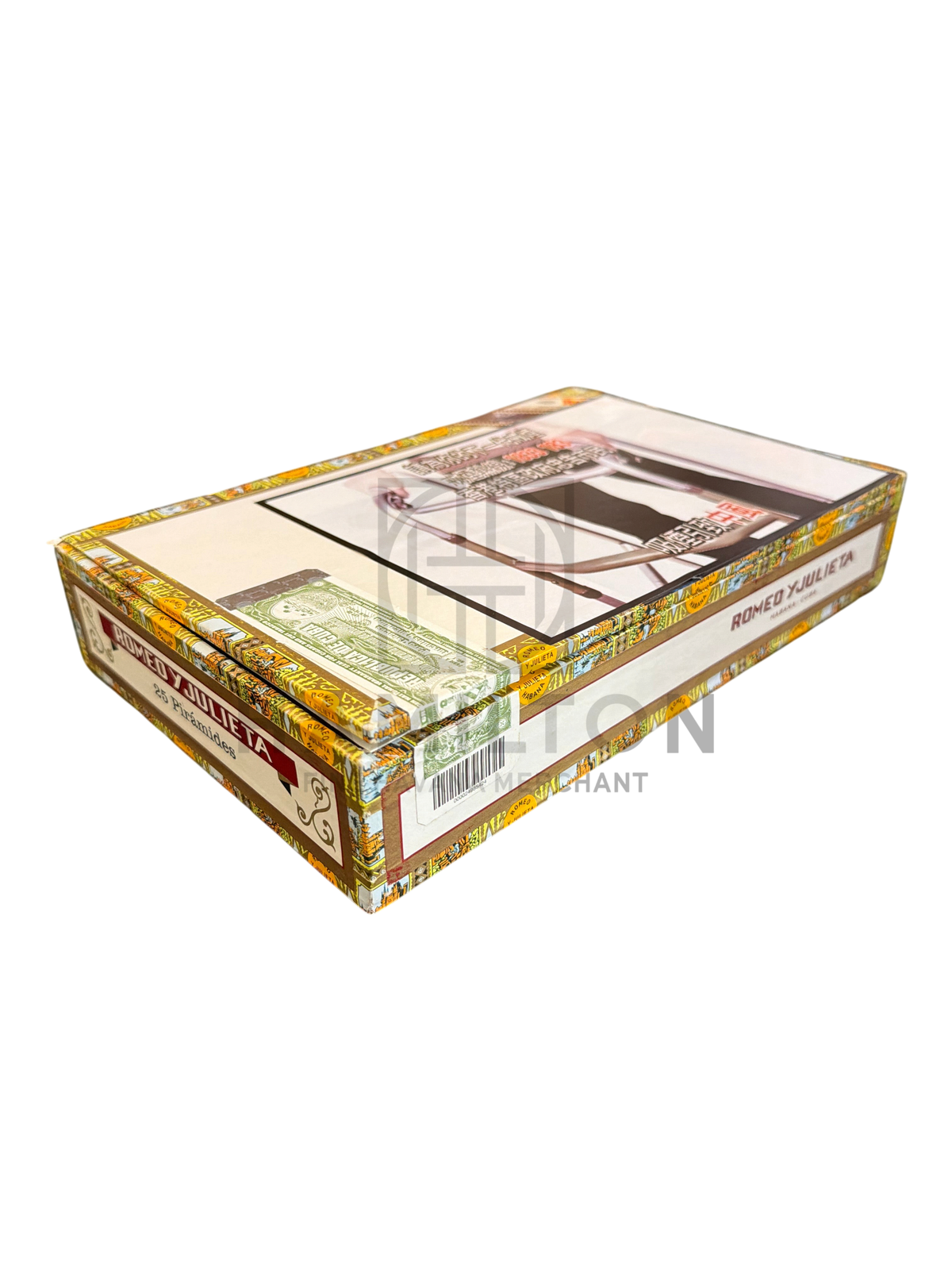 HAMILTON Romeo y Julieta 25s Piramides Anejados 2008 cigar box on a glass display shelf