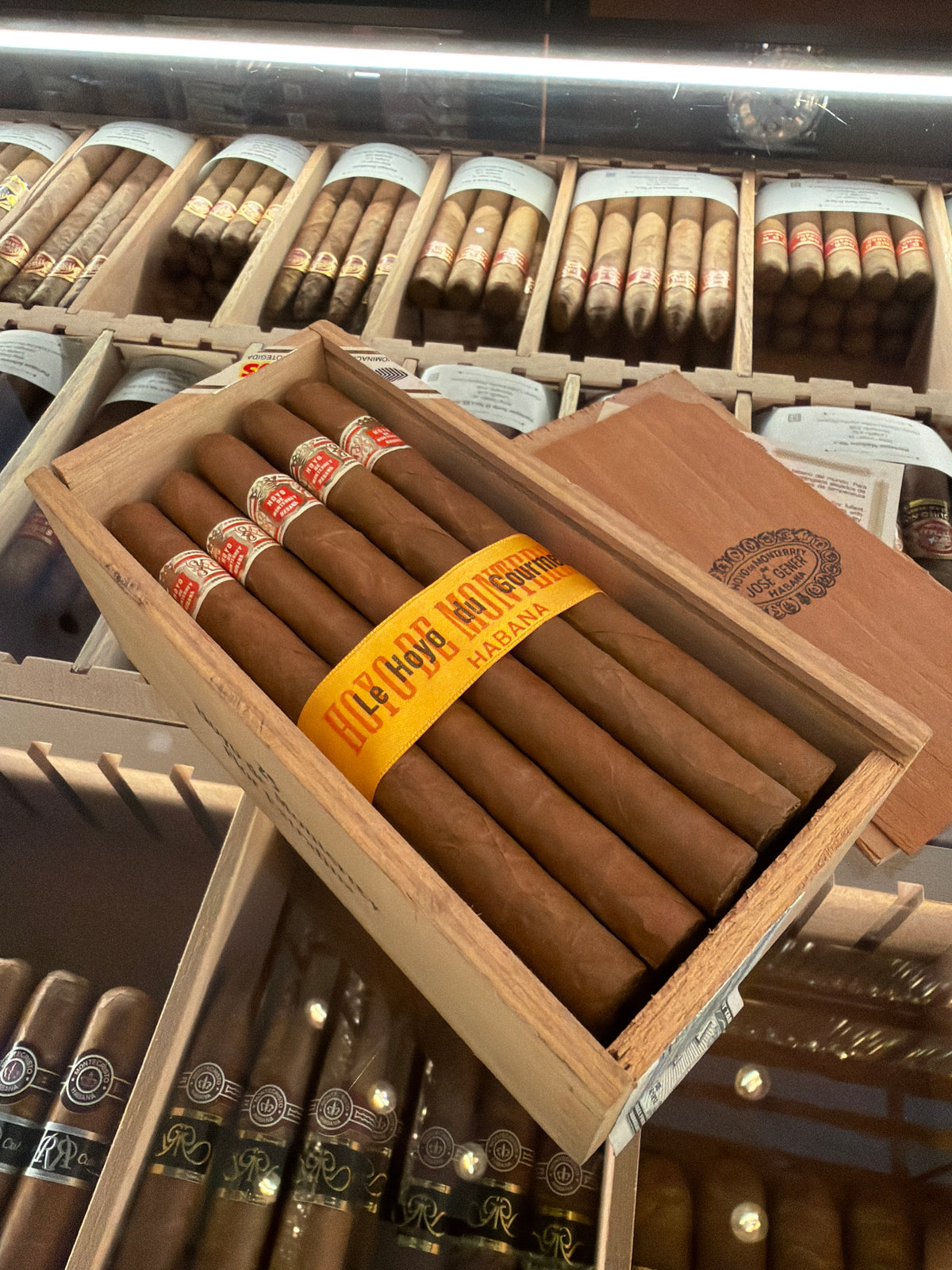 HOYO DE MONTERRY 25s Le Hoyo Du Gourmet ~ 2005