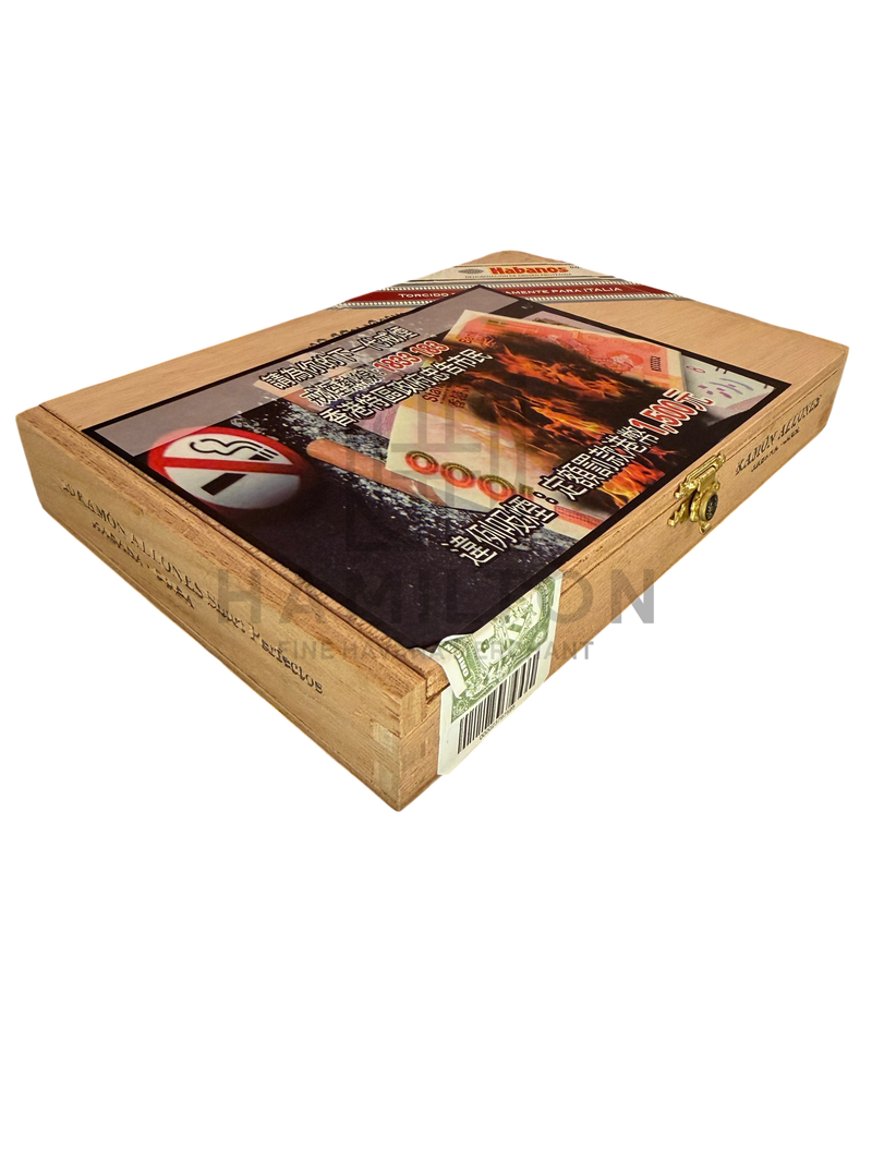 HAMILTON Ramon Allones Short Perfectos ER Italia cigar box displayed in a glass humidor case